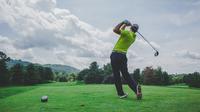 30 golf quotes that will make you fall in love with the game. (Photo: Courtney Cook/Unsplash)