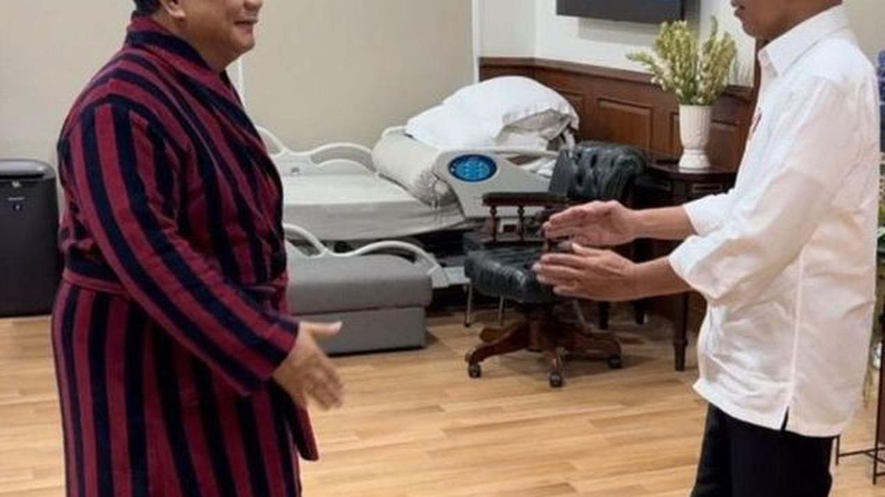 "Puji syukur 1 minggu lalu tim dokter berhasil melakukan tindakan medis untuk memulihkan cidera yang saya alami selama ini," ungkapnya, demikian dikutip dari keterangan unggahan. <br>