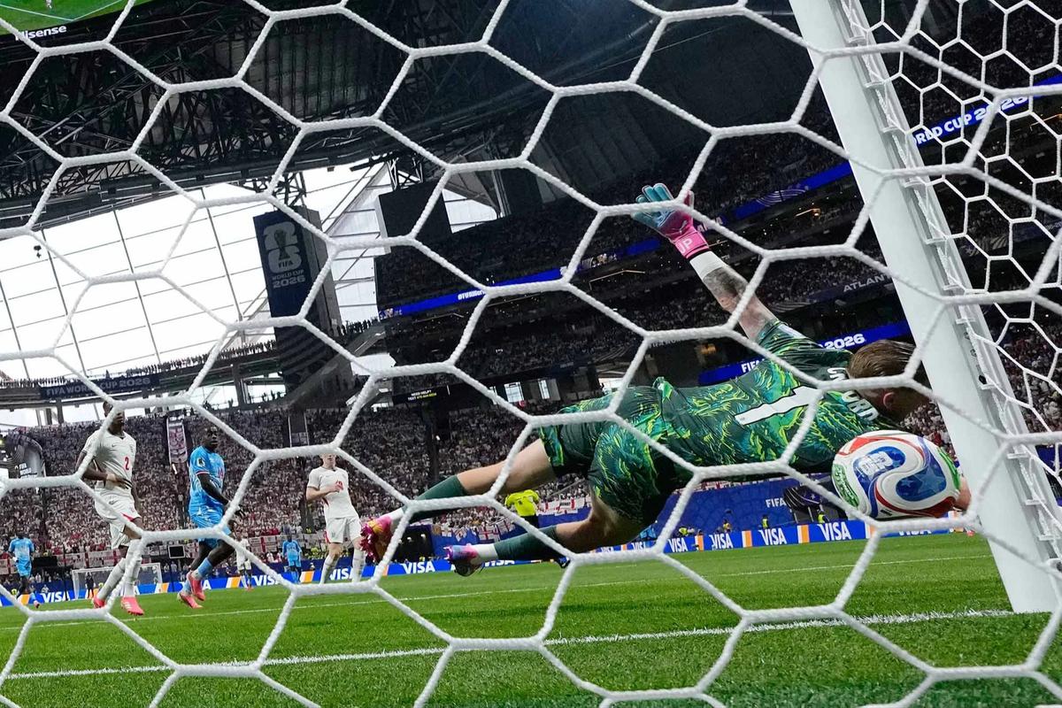 FOTO: Inggris Bangkit Singkirkan RD Kongo