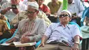 Jemaah pria bertadarus Alquran di Masjid Kauman, Semarang, Jawa Tengah, Rabu (8/5/2019). Tadarus Alquran yang berlangsung selama Ramadan ini diselenggarakan setiap selepas salat zuhur hingga menjelang asar. (Liputan6.com/Gholib)