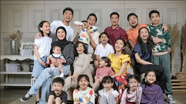 7 Potret Persahabatan Anggota Podkesmas, Kompak Sampai Anak Istri