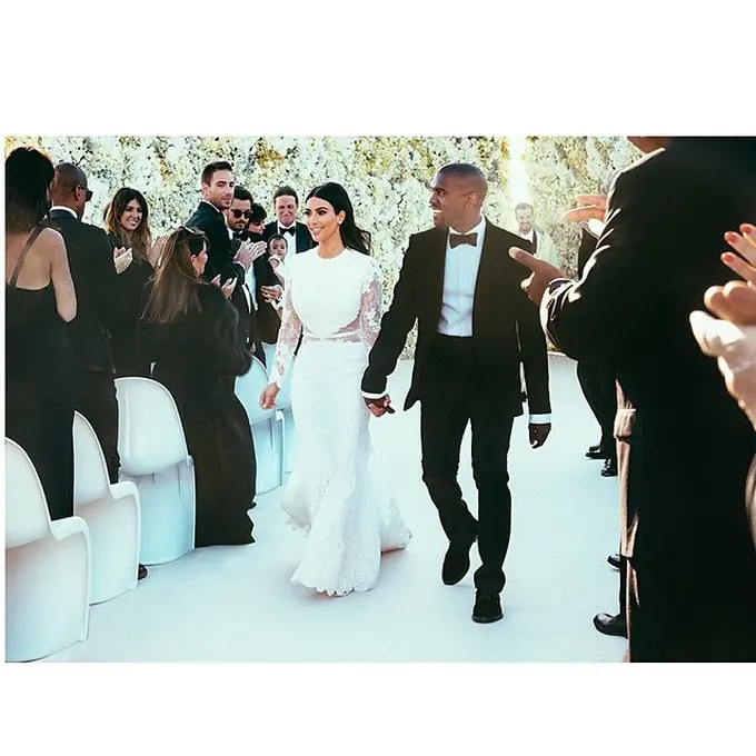 Makeup Artist Kim Kardashian Berbagi Tips Makeup Wedding