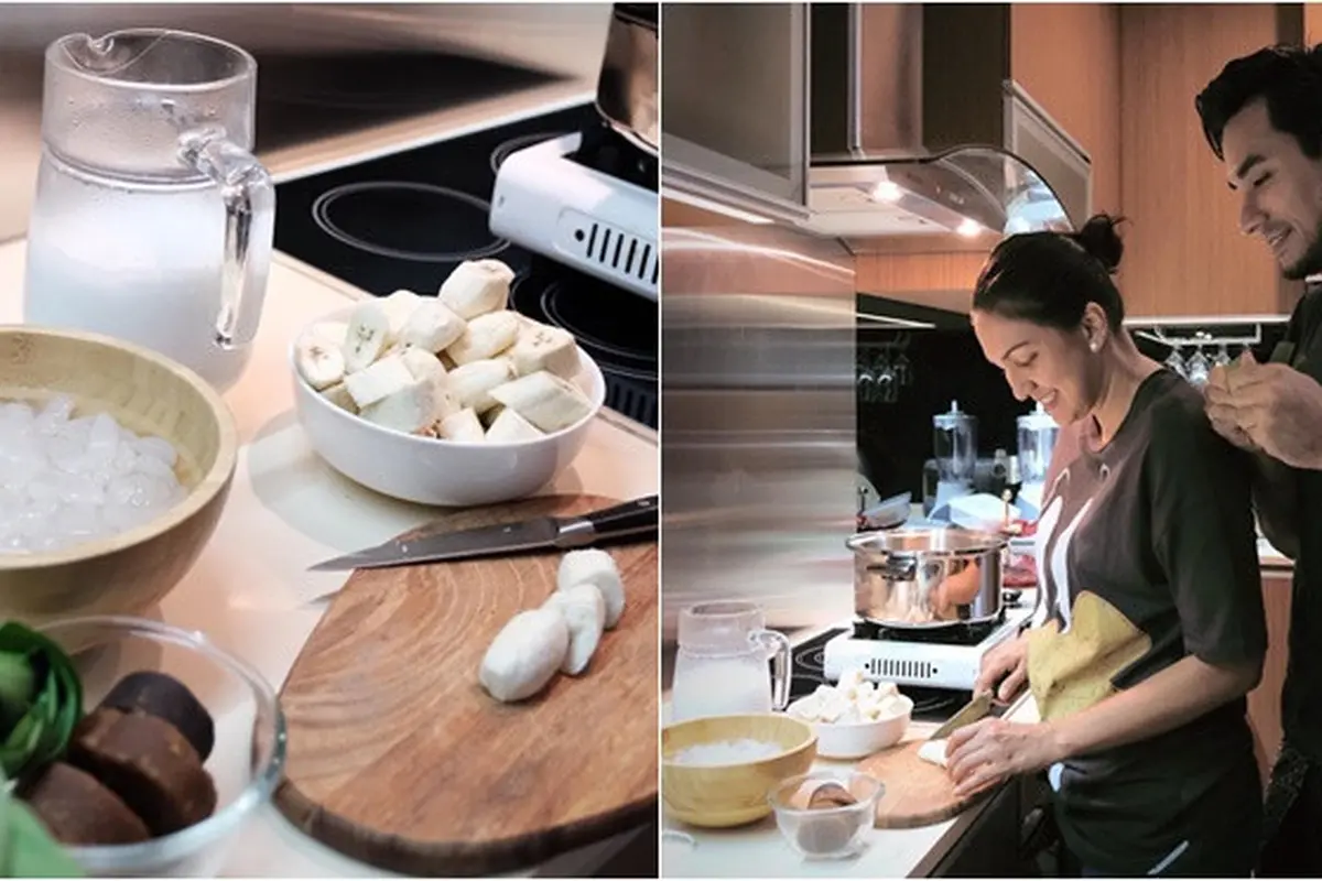 6 Momen Darius Sinathrya dan Donna Agnesia Masak Kolak Untuk Takjil Tenaga Keamanan