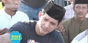 Sebelum meninggal dunia pada Rabu, (8/3) almarhum ayahanda dari Iko Uwais sempat sakit dan dirawat.