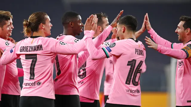 FOTO: Barcelona Pecundangi Juventus di Allianz Stadium