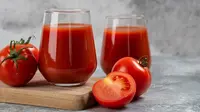 Jus buah tomat. (Foto: Freepik/azerbaijan_stockers)