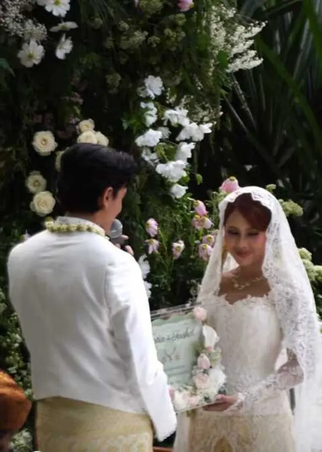 Digelar intimate dan sederhana, ini 5 detail dekorasi pernikahan Nadin Amizah yang estetik dan syahdu