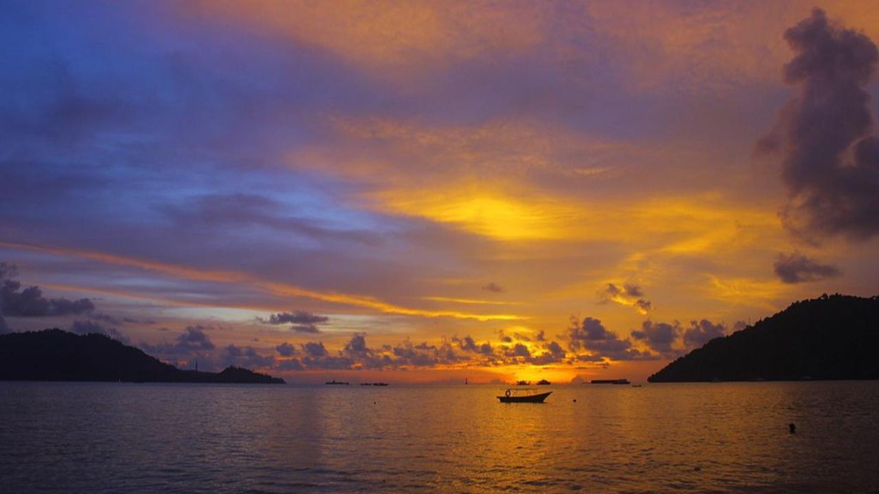 Liburan ke Pantai Carolina, Destinasi Wisata yang Sudah Populer Sejak Tahun 80-an di Bungus Selatan