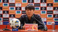 Shin Tae-Yong saat memberi keterangan pers jelang Timnas U-20 melawan Irak pada Rabu, 1 Maret 2022 pada laga grup A Piala Asia U-20 (istimewa)