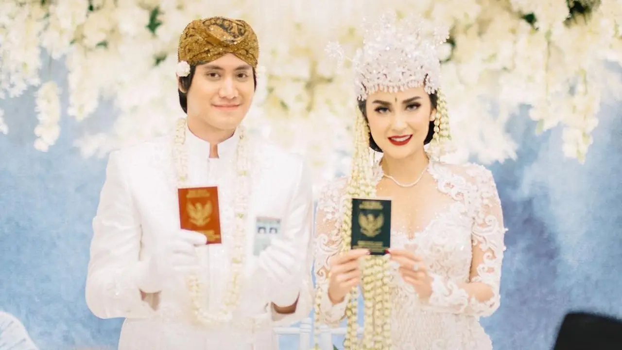 [Fimela] Kevin Aprilio dan Vicy Melanie Menikah