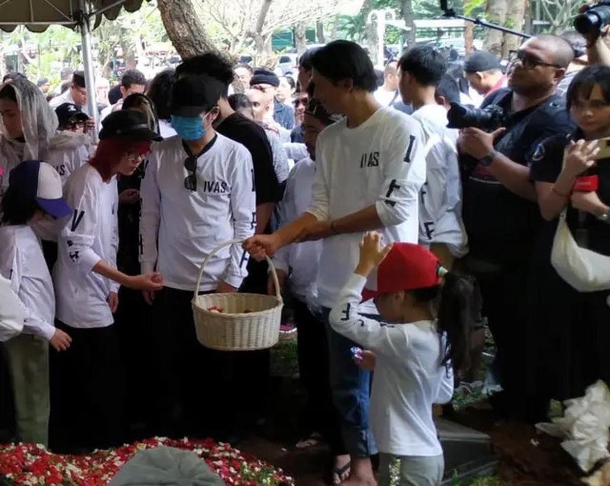 Bimbim Slank Ungkap Wasiat Terakhir Bunda Iffet: Pesan dan Kenangan yang Tak Terlupakan