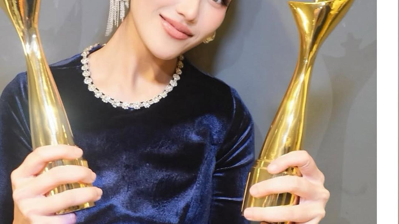 Potret Ayu Ting Ting di Acara Anugerah Dangdut Indonesia, Dipuji Cantik oleh Netizen
