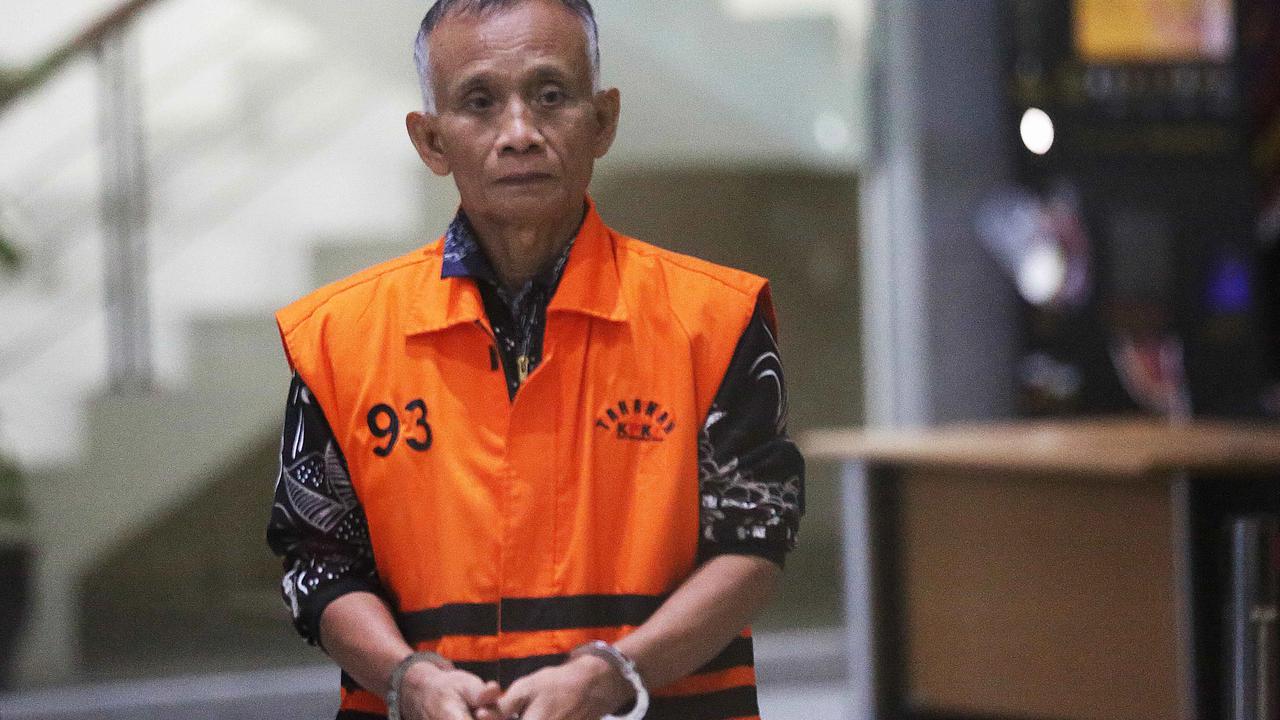 FOTO: KPK Dalami Peran Ayah Bupati Bekasi dalam Kasus Suap Proyek