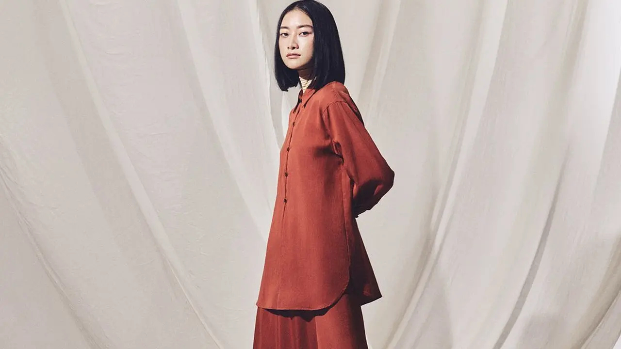Luncurkan Koleksi Terbaru Bersama Uniqlo, Hana Tajima Angkat Tema Beradaptasi dengan Lingkungan
