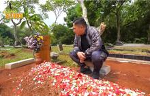 Tangis dan Doa Irfan Hakim di Makam Mpok Alpa, Diabadikan dalam 6 Potret
