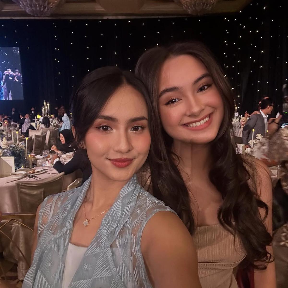 Potret Kedekatan Caitlin Halderman dan Angie Marcheria, Wajahnya Mirip Bak Anak Kembar dan Sama-Sama Cantik