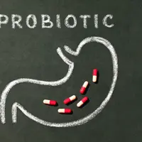Ilustrasi suplemen probiotik untuk kesehatan saluran cerna/Canva.com.
