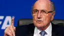 Presiden FIFA, Sepp Blatter saat konferensi pers di markas FIFA di Zurich, Swiss (20/7/2015). FIFA akan memilih presiden baru, menggantikan Sepp Blatter, saat Kongres khusus yang akan digelar pada 26 Februari di Zurich.(REUTERS/Arnd Wiegmann)