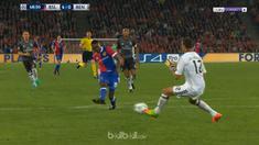 Berita video highlights Liga Champions 2017-2018 antara Basel melawan Benfica dengan skor 5-0. This video presented by BallBall.