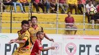 Mitra Kukar mencuri kemenangan 2-1 atas Semen Padang, Kamis (19/10). (twitter.com/Liga1Match)
