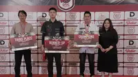 Tirta Suparjo (kedua kanan) menjadi juara kategori steel tip Darts National Competition 2025 Series 05 di FX Sudirman, Senayan, Jakarta pada Minggu (19/10/2025).&nbsp;Predikat runner-up diraih oleh Michael Vesper, sementara juara 3 diisi Rudi Rustandy. (Dok. Darts National Competition)