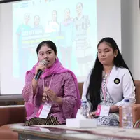 Dua Belas Anak Perempuan Take Over Pemimpin