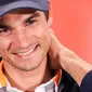 Pembalap Repsol Honda, Dani Pedrosa menghadiri sesi konferensi pers jelang MotoGP Jerman di Hohenstein-Ernstthai, Kamis (12/7). Pedrosa yang kini berusia 32 tahun akan digantikan oleh Jorge Lorenzo pada musim depan. (AFP/dpa/Jan Woitas/Germany OUT)