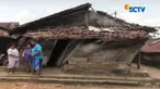 Meski gubuknya nyaris ambruk, Mak Cacih dan keluarganya tak mampu memperbaikinya.