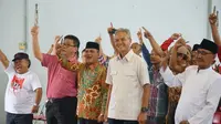 Calon Gubernur Jawa Tengah, Ganjar Pranowo di Temu Kangen Pecinta Unggas di Kaliwungu, Kendal. (Dok. Tim Media Ganjar - Taj Yasin)