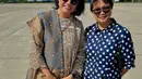 Kebayanya kemudian dipadukan dengan songket sebagai bawahan dan selendang. [@smindrawati].
