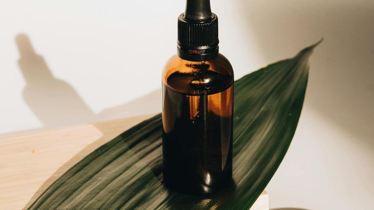 <b>Bahan-bahan yang Diperlukan untuk Mengatasi Rambut Rontok Akibat Kondisi Akar</b><br>