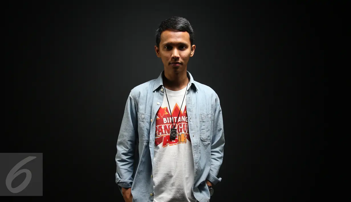 Finalis asal Pekanbaru, Freza berpose saat sesi foto di SCTV Tower, Jakarta, Rabu (17/5). Para pemenang Bintang Panggung Asik 2017 ini akan mendapatkan total hadiah delapan puluh lima juta rupiah. (Liputan6.com/Fatkhur Rozaq)
