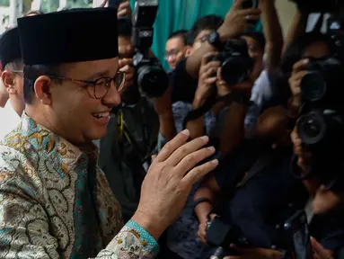 Mantan Gubernur DKI Jakarta periode 2017-2022 Anies Baswedan saat bersilaturahmi ke Kantor Dewan Pimpinan Wilayah Partai Kebangkitan Bangsa (DPW PKB) Jakarta, Kamis (13/6/2024). (Liputan6.com/Herman Zakharia)