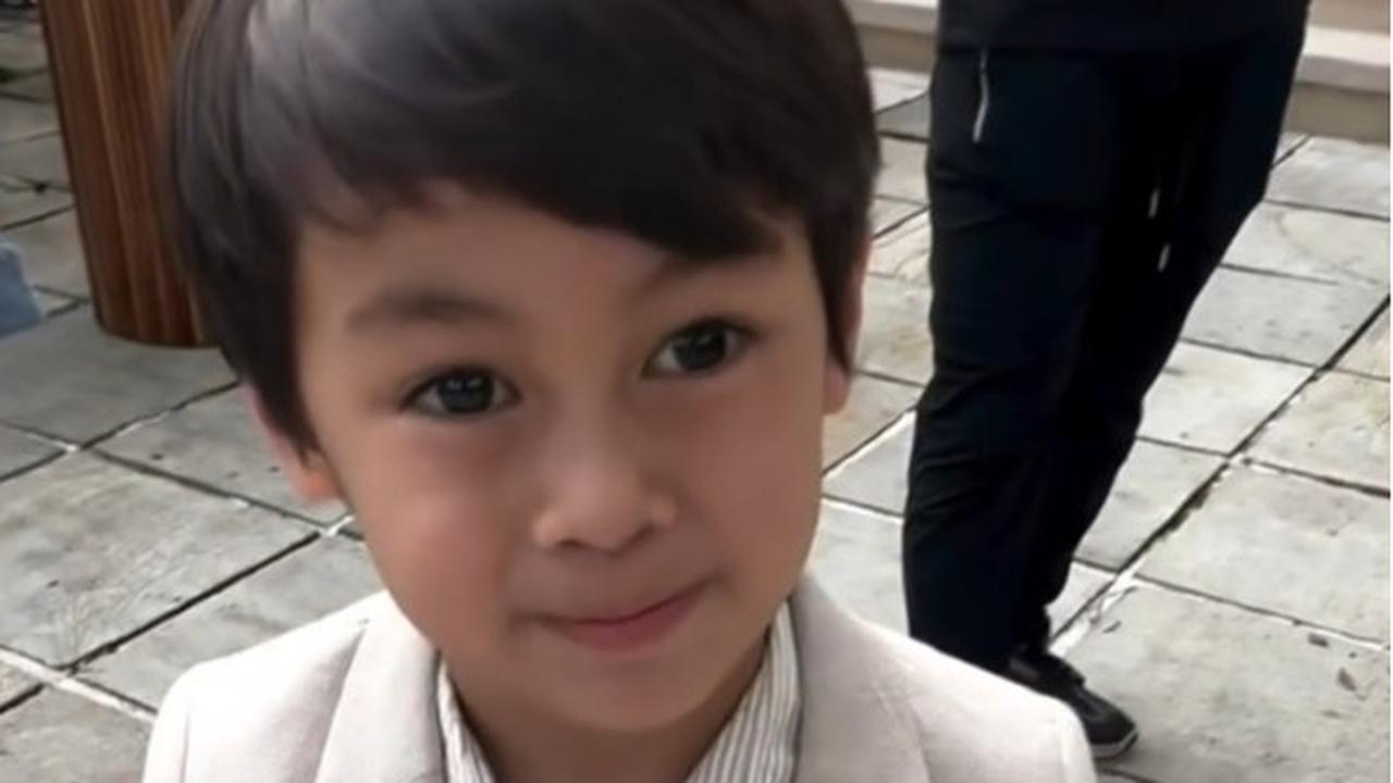 8 Potret Ganteng Kiano dan Kenzo Anak Paula Verhoeven Hadir di Akad Nikah Luna Maya-Maxime Bouttier, Kompak Pakai Jas Kembar