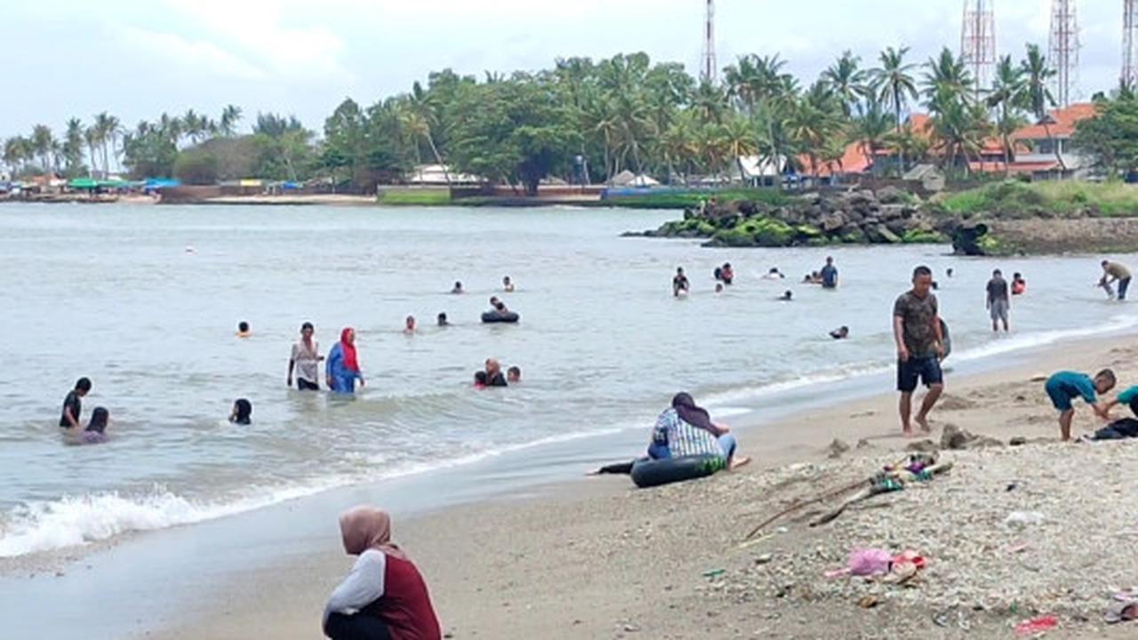 Prakiraan Cuaca saat Malam Tahun Baru, Waspada Gelombang Tinggi di Pelabuhan Ratu dan Pangandaran