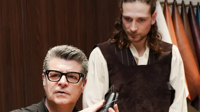 Melihat Lebih Dekat Seni Membuat Sepatu Kulit Italia di Arte Vivente Mario Minardi