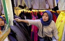 Banjir Pakaian Impor China dan Senjakala Industri Tekstil Indonesia