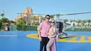 Setelah menikah dengan pengusaha sukses, kehidupan Syahrini kerap menarik perhatian netizen. Belakangan ini, ia membagikan momen saat naik helikopter keliling kota Dubai. [Instagram/princessyahrini]