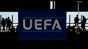 Penonton menunggu menjelang pertandingan babak 16 besar UEFA Euro 2024 antara Spanyol dan Georgia di Stadion Cologne di Cologne pada 30 Juni 2024. (Tobias SCHWARZ/AFP)