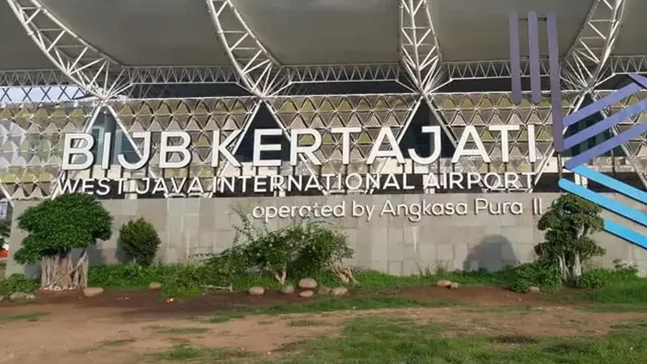 Pengamat Penerbangan, Alvin Lie mengaku tidak yakin bahwa dengan ditutupnya Bandara Husein Sastranegara akan membuat warga Bandung atau pengujung akan serta merta pindah ke Bandara Kertajati.