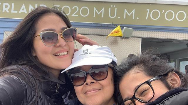 6 Potret Kebersamaan Gracia Indri dan Gisela Cindy Bareng Ibunda, Selalu Kompak