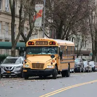 Cerita perempuan muslim asal Indonesia jadi sopir bus di Amerika Serikat ini penuh inspirasi. (unsplash/tomcorbett).