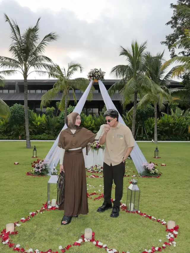 Potret Dekorasi Anniversary Pernikahan ke-5 Atta Aurel