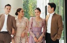 7 Foto Gaya Maudy Ayunda Kondangan Bareng Jesse Choi dan Keluarga