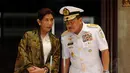 Menteri Kelautan dan Perikanan, Susi Pudjiastuti (kiri) berbincang dengan Kasal, Laksamana TNI Marsetio usai menandatangani MOU di Mabes TNI, Cilangkap, Jakarta (1/12/2014). (Liputan6.com/Helmi Fithriansyah)