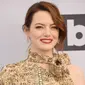 Emma Stone saat menghadiri 25th Annual Screen Actors Guild Awards di Los Angeles, Minggu (27/1/2019). (GREGG DEGUIRE / GETTY IMAGES NORTH AMERICA / AFP)