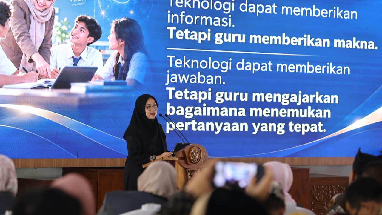 Tingkatkan Mutu Pendidikan, Bupati Ipuk Minta Guru Banyuwangi Kuasai Teknologi