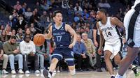 Yuki Kawamura beraksi di NBA (AFP)