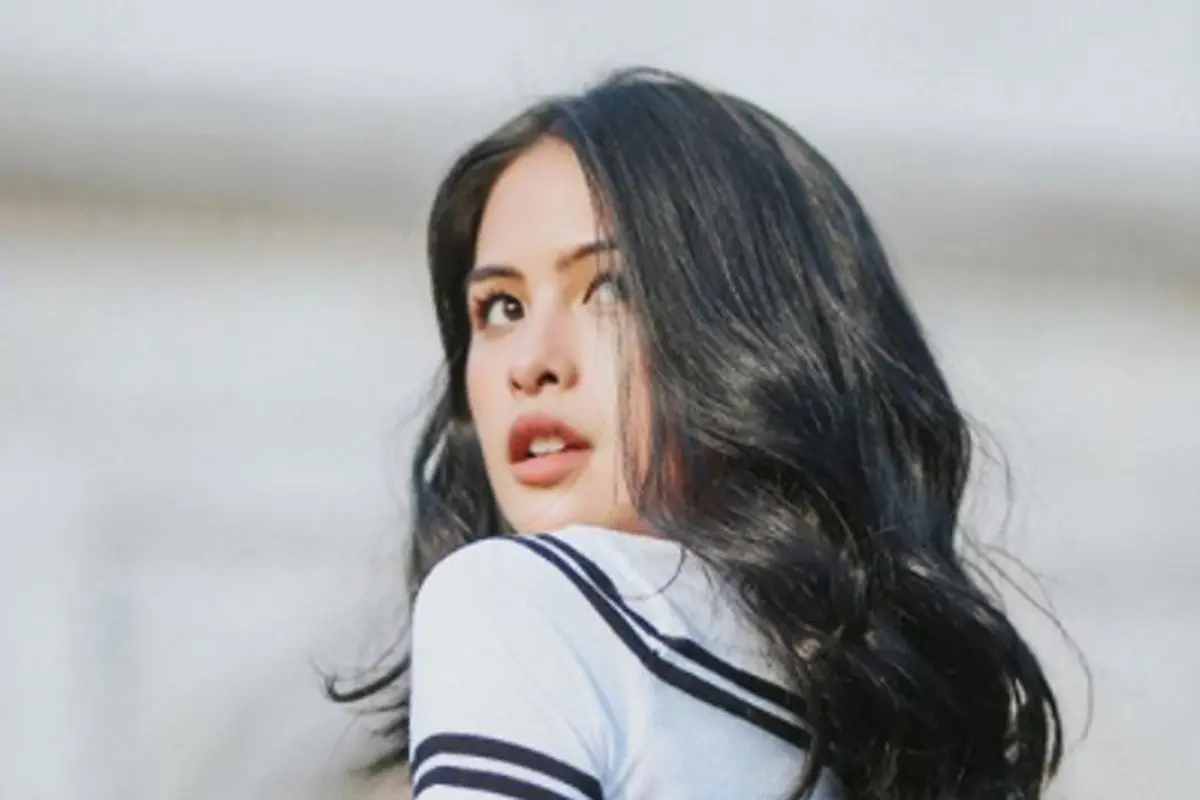 Miliki Kulit Sawo Matang, Lihat Gaya Makeup Maudy Ayunda yang Memesona