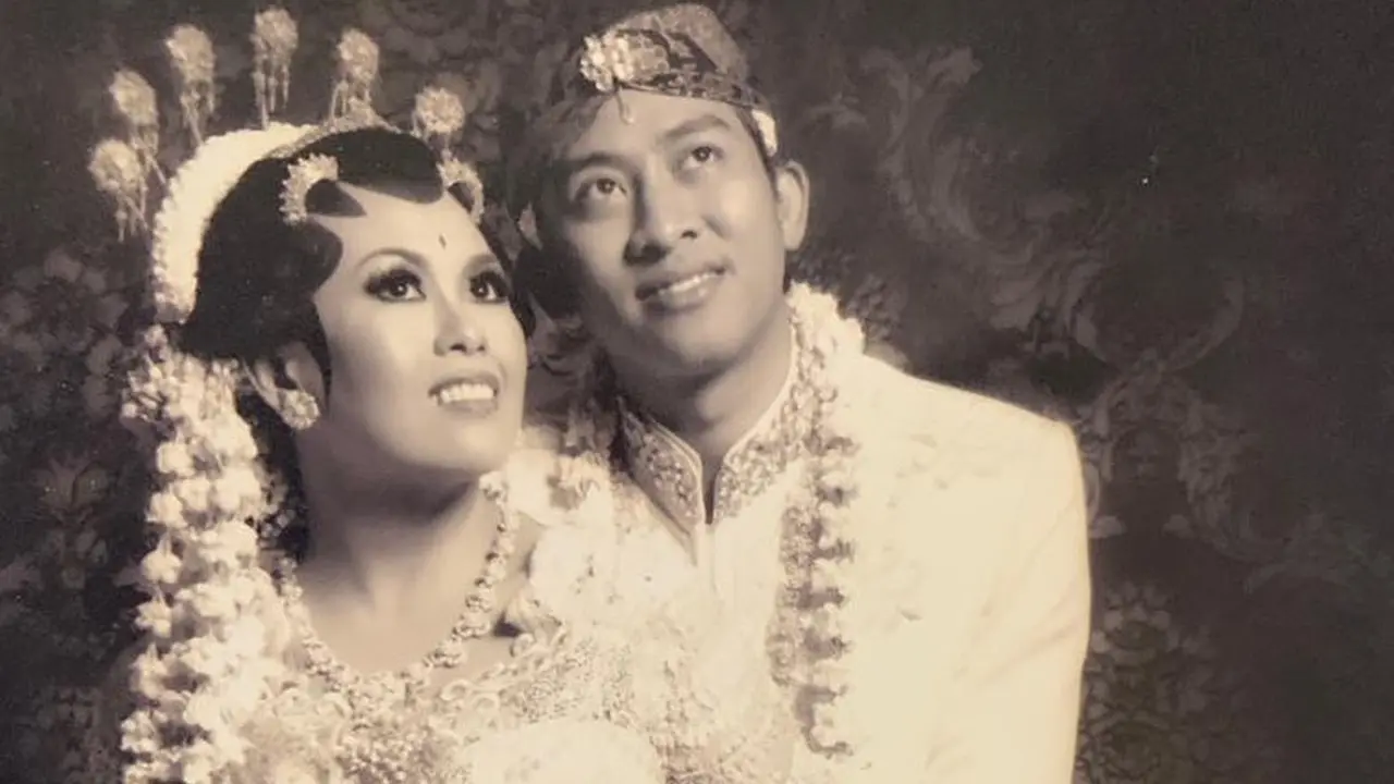 Yenny Wahid dan Dhohir Farisi